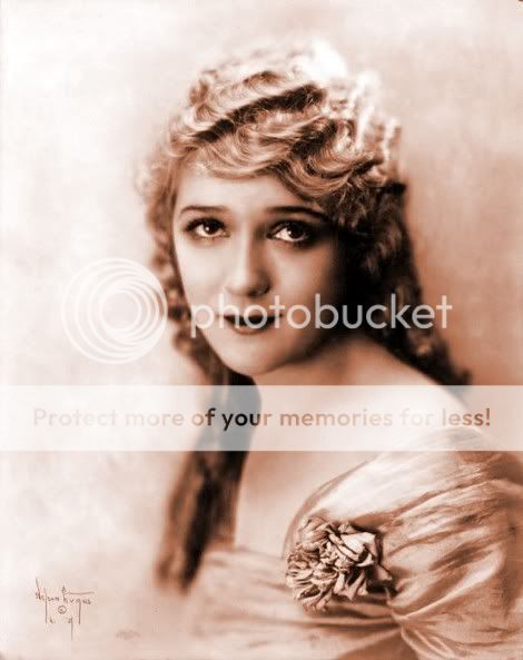 TheQueen-MaryPickford.jpg